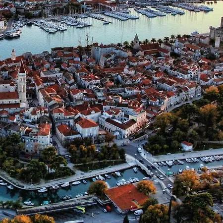 Ruzmarin Трогир