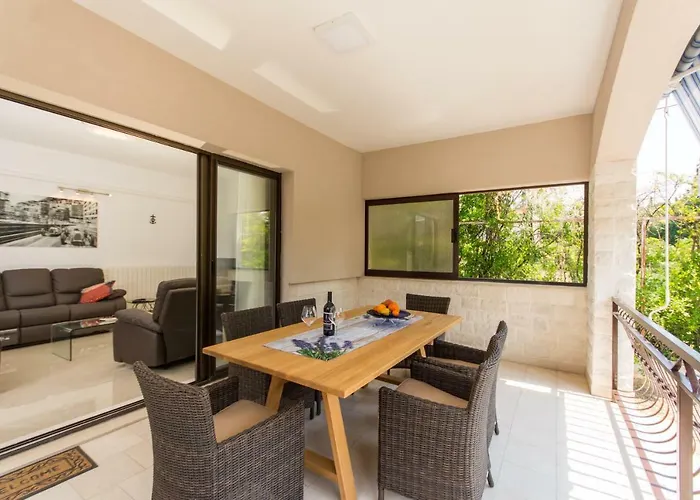 Ruzmarin Tatil Evi Trogir